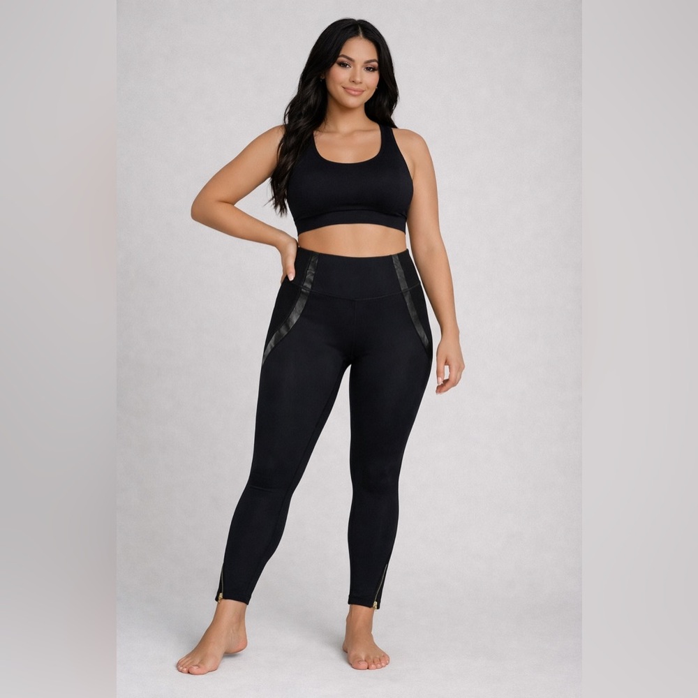 Old Navy Active Elevate Leggings workout Medium Black leather Streaks zip ankle